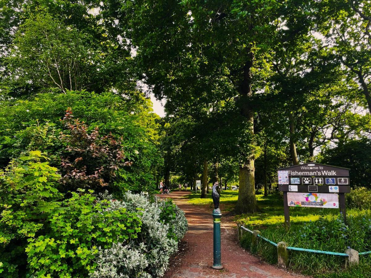 Private Two Bedroom Residence In Southbourne - Private Parking - Off The High Street - Minutes Away From The Beach Μπόρνμουθ Εξωτερικό φωτογραφία