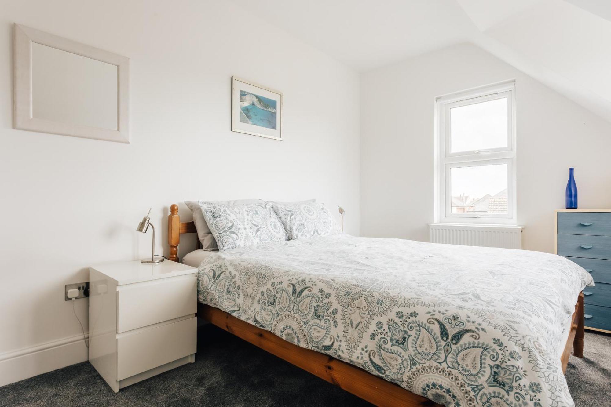 Private Two Bedroom Residence In Southbourne - Private Parking - Off The High Street - Minutes Away From The Beach Μπόρνμουθ Εξωτερικό φωτογραφία