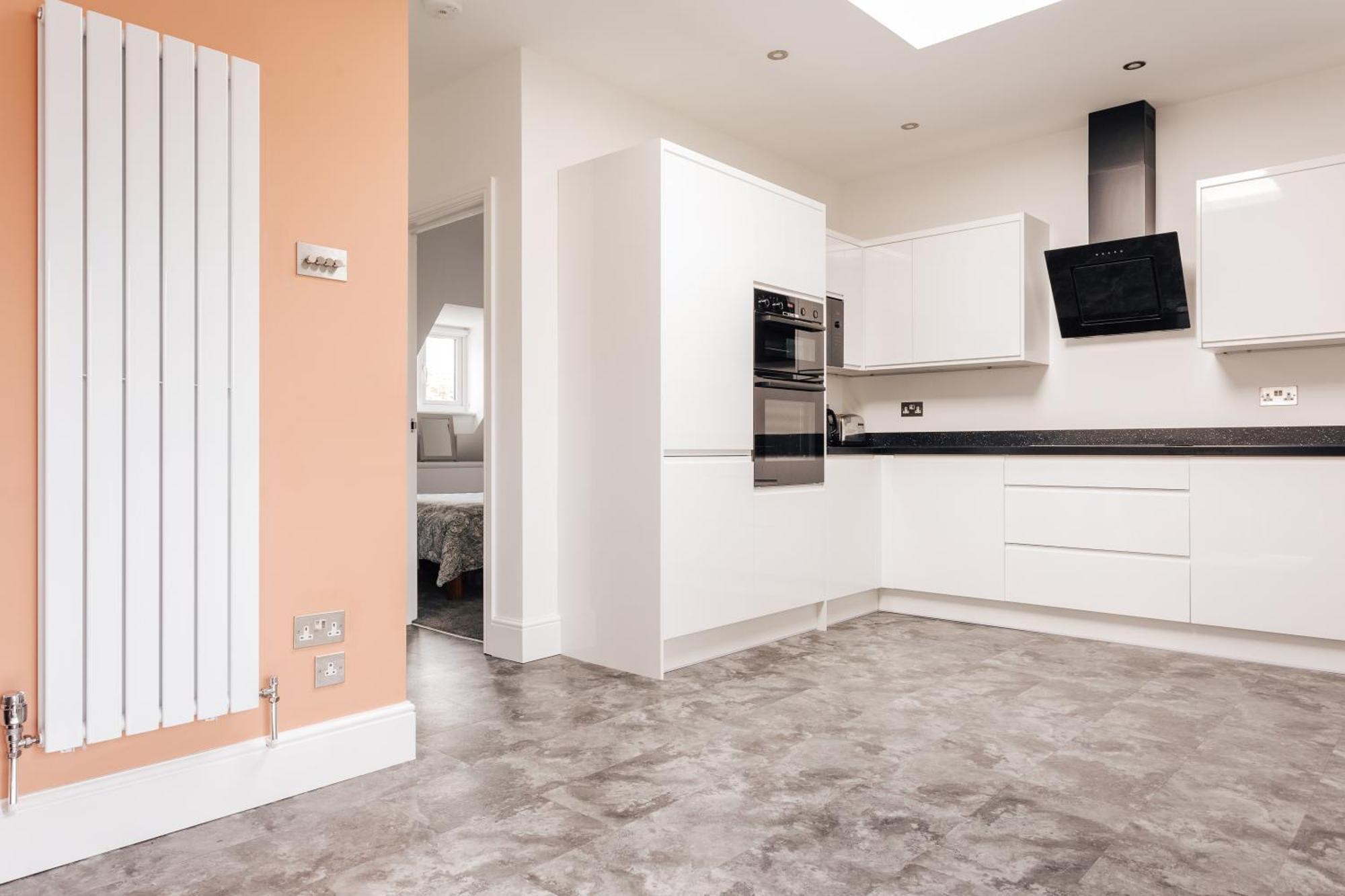 Private Two Bedroom Residence In Southbourne - Private Parking - Off The High Street - Minutes Away From The Beach Μπόρνμουθ Εξωτερικό φωτογραφία